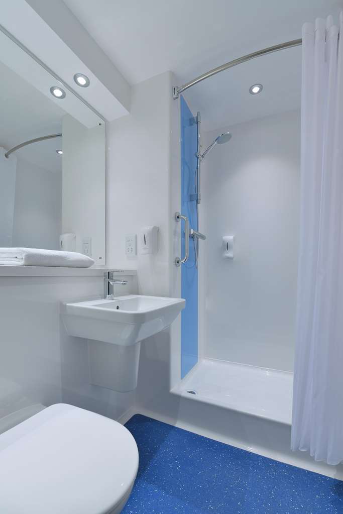 Travelodge Birmingham Dudley Δωμάτιο φωτογραφία